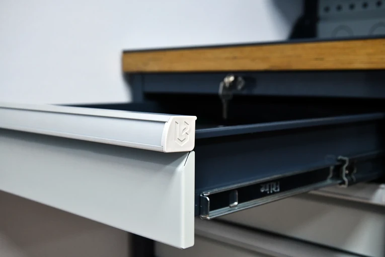 Верстак FBK 205.37.4-1 купить в Казани Верстак FBK 205.37.4-1 купить в Казани