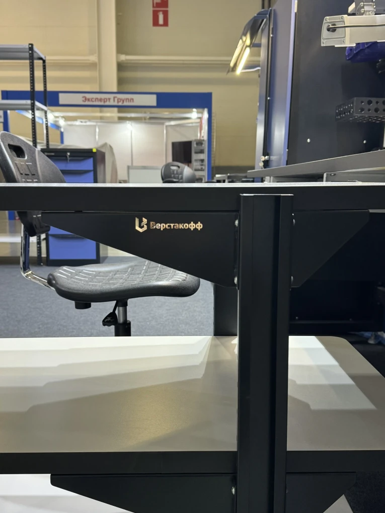 Подкатной антистатический стол SPC A купить в Казани Подкатной антистатический стол SPC A купить в Казани