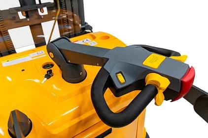 Штабелер электрический самоходный CDDK20 (2000 кг, 6,5 м, 24В / 300Ач, EPS) SMARTLIFT (SMART) купить в Казани