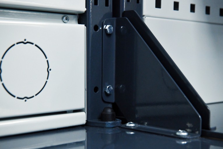 Верстак FBK 1551.16.3-1R купить в Казани Верстак FBK 1551.16.3-1R купить в Казани