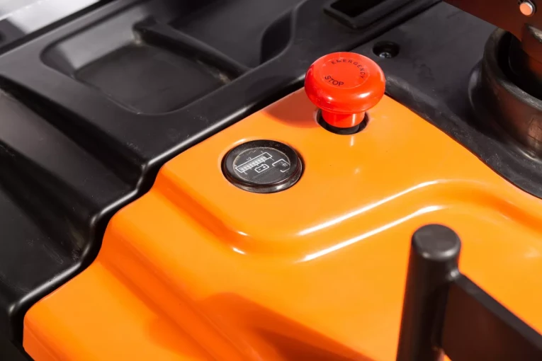 Штабелер электрический самоходный 1,6 т - 3,6 м Вилы: 1150 , АКБ Свинцово - кислотная, CL1636GA SIBLINE купить в Казани