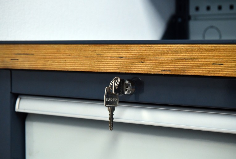 Верстак FBK 1551.17.3-2F купить в Казани Верстак FBK 1551.17.3-2F купить в Казани