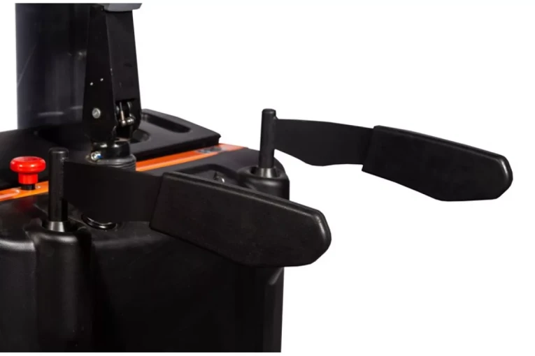 Штабелер электрический самоходный с платформой 2 т - 4,5 м Вилы: 1150 , АКБ Свинцово - кислотная, CL2045W SIBLINE купить в Казани