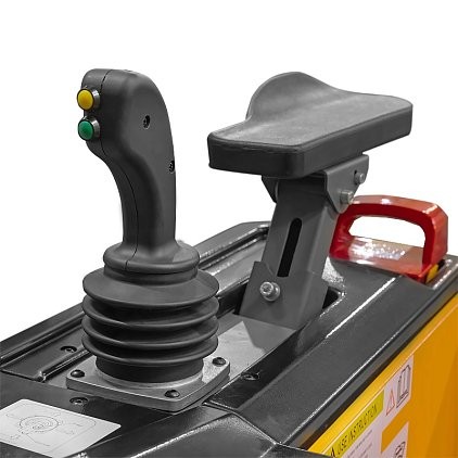 Штабелер самоходный с кабиной CDD15C (1500 кг; 6,5 м; 24В / 400Ач, PV, EPS) SMARTLIFT (SMART) купить в Казани